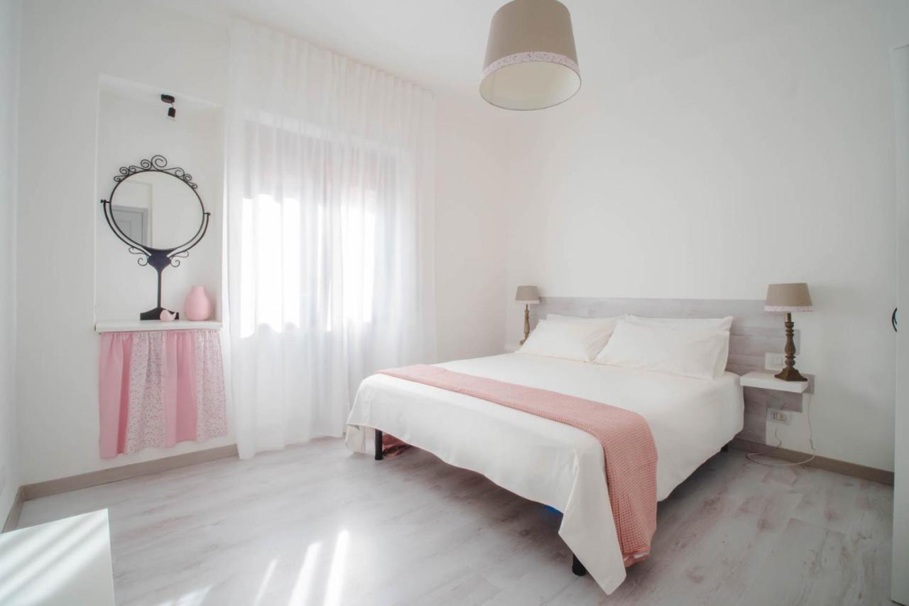 Lady Butterfly - Metro A Lucio Sestio Apartment Rome Exterior photo